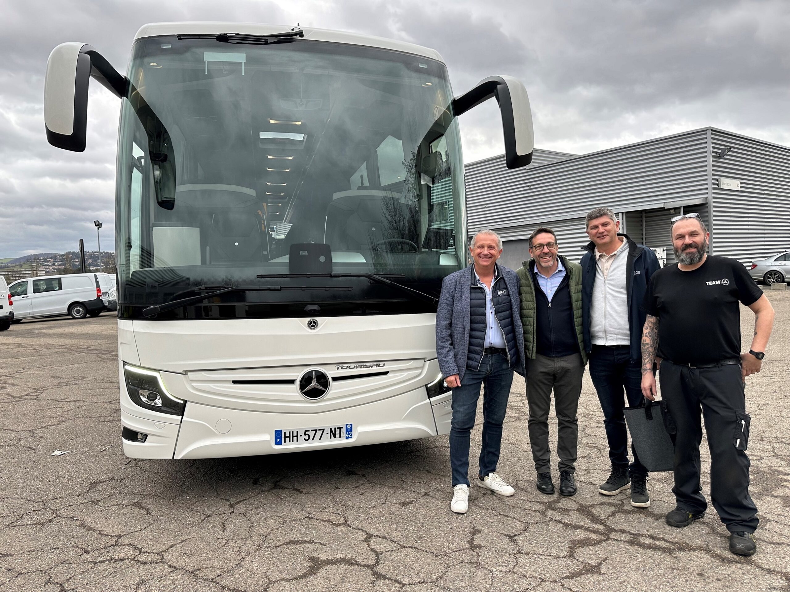 Trois nouveaux Mercedes Tourismo GT